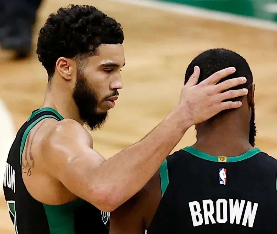 关于塔图姆官方宣布败北新规，独行侠引发争议！比赛高潮迭起的信息